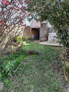  maison de 6 chambres et 1 bureau