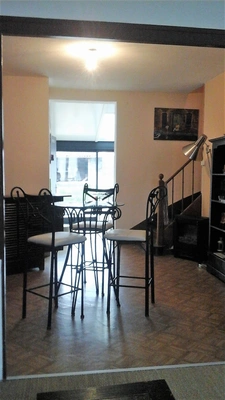 Maison proche commerces et tram