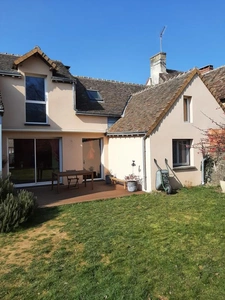  maison de 6 chambres et 1 bureau