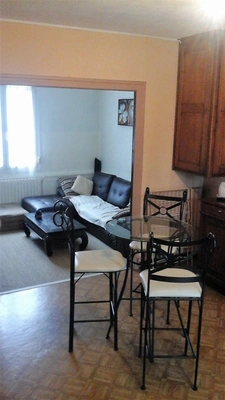 Maison proche commerces et tram