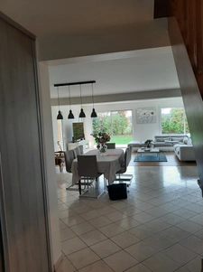 maison familiale 4 chambres et 2 bureaux