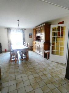  maison 4 chambres centre Savigné L'eveque