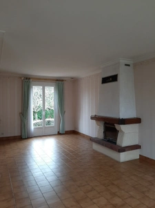 maison de 2 chambres et 1 bureau