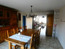  maison 4 chambres centre Savigné L'eveque