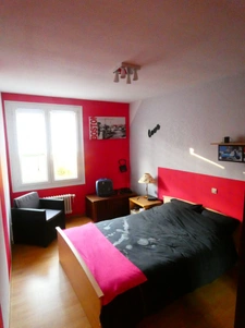  maison 4 chambres centre Savigné L'eveque