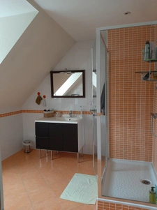 maison familiale 4 chambres et 2 bureaux