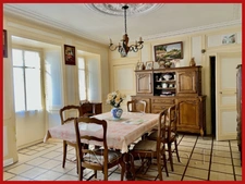 Maison de bourg, 2 ème maison d'habitation et grandes dépend