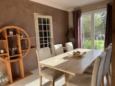 Maison spacieuse de 205m2 avec 7 chambres et Garage  