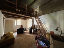 Maison avec dépendances, 4 chambres, panneaux solaires et fo