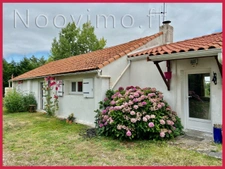 Longère au coeur du marais breton avec dépendances