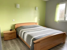 Maison spacieuse de plain-pied de 150m2, avec double garage 