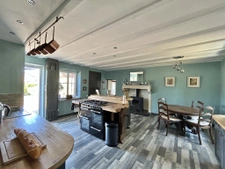 domaine d'habitation de 230m2, 5 chambres, piscine, dépendan