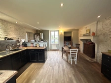 maison familiale 4 chambres au coeur du village, jardin clos