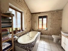 maison type longère en 2 parties avec gite ou autre activité