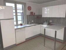 Maison de plain-pied avec jardin et véranda à 2 pas du centr