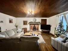 belle demeure en pierres, 2 chambres, piscine, dépendances