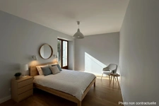 Maison avec dépendances, 4 chambres, panneaux solaires et fo