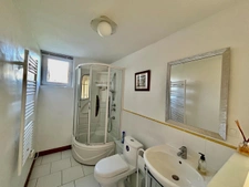 Propriété de caractère avec 14 hectares, lac et potentiel lo