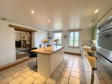 Belle maison en pierre de 4 chambres en bordure de village