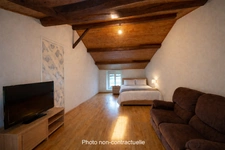 Maison type longère de 5 chambres, garages, grand terrain, é