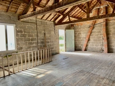 Maison avec grand potentiel et beau jardin