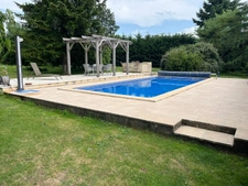 Maison de caractère avec dépendances, piscine chauffée et pa