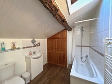 2 maisons avec gite, 3 chambres et un bureau, maison pierres