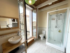 Belle maison en pierre de 4 chambres en bordure de village