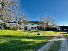 Propriété de caractère avec 14 hectares, lac et potentiel lo