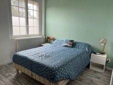 Maison de plain pied avec garages et jardin à Machecoul