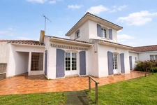 Maison d'architecte 5 chambres avec jardin clos, garage et b