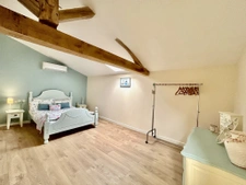 maison de maitre, 3 chambres, économique et bâtiments annexe