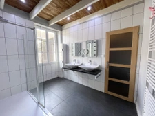 Belle maison en pierre de 4 chambres en bordure de village