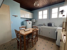 Maison de plain-pied, 3 chambres, 2 garages et atelier