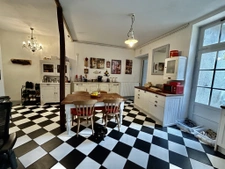 Maison de 3 chambres, et appartement au dernier niveau, salo