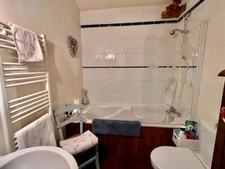 Propriété de caractère avec 14 hectares, lac et potentiel lo