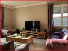 Maison spacieuse de 205m2 avec 7 chambres et Garage  