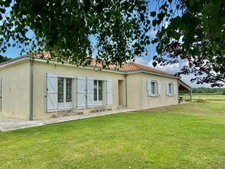 Belle maison de plain-pied sur grand terrain