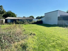 Terrain à batir non viabilisé en hameau au calme de la campa