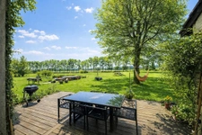 Ancienne grange rénovée de 3 chambres avec gîte, dépendances