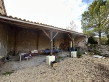 Maison familiale 4 chambres avec granges et seconde maison à