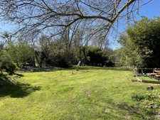 Vue lac, parc arboré, rivière et terrain de 3000 m2   3 cham