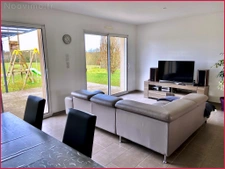 Maison spacieuse de plain-pied de 150m2, avec double garage 