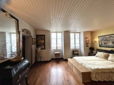 longère en pierres avec granges , 3 chambres, possibilité ch