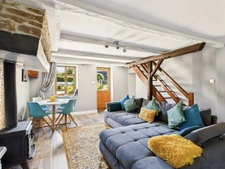 domaine d'habitation de 230m2, 5 chambres, piscine, dépendan