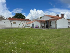 Corps de ferme au coeur de la campagne, nombreuses dépendanc