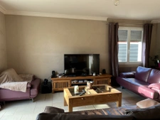 Maison spacieuse de 205m2 avec 7 chambres et Garage  