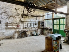 Maison de bourg, 2 ème maison d'habitation et grandes dépend