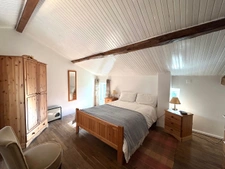 2 maisons avec gite, 3 chambres et un bureau, maison pierres