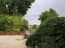 maison type longère avec parc paysager, carport, cuisine d'é